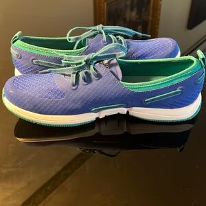 Women’s Paul Sperry sneakers size 10.